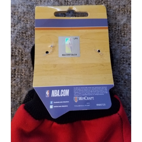 NBA BULLS SPORT UTILITY GLOVES - Picture 6 of 6